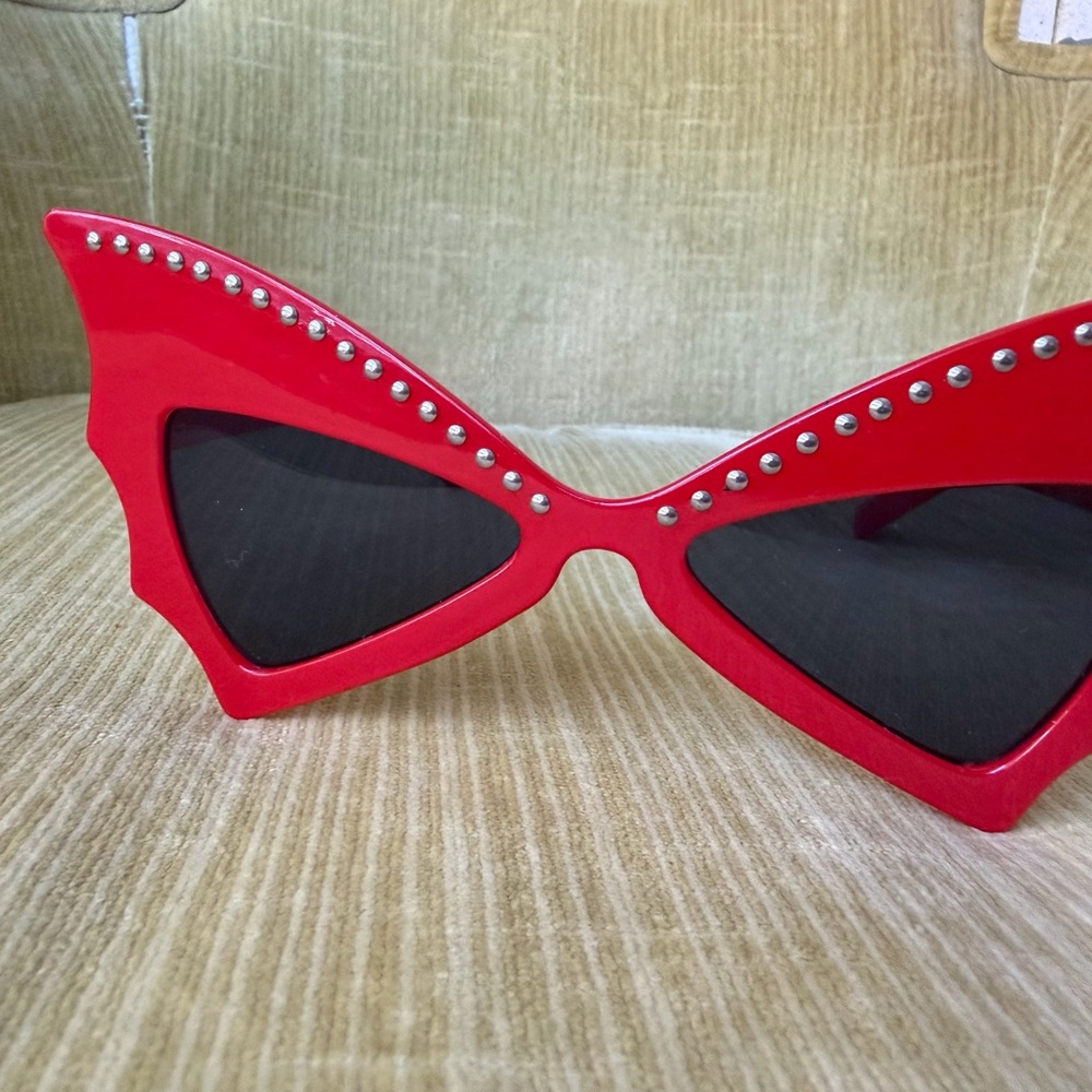 Red Cat-Eye Sunglasses with Rhinestones , new, never worn, batwing sunglasses - Picture 5 of 12
